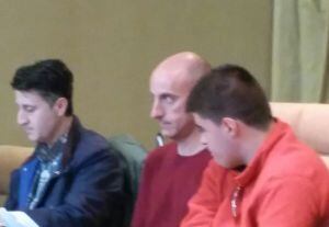 El edil no adscrito, Pedro Soriano, ha llegado tarde y no se ha sentado en su silla. Tampoco ha votado