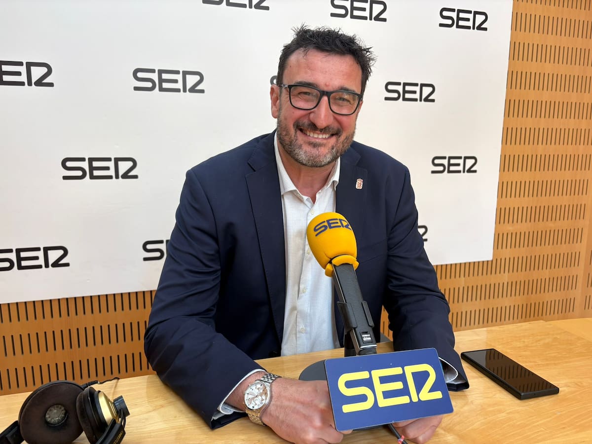 Ruiz Maciá critica la gestión municipal durante las fiestas y habla de "caos" en la movilidad y la limpieza