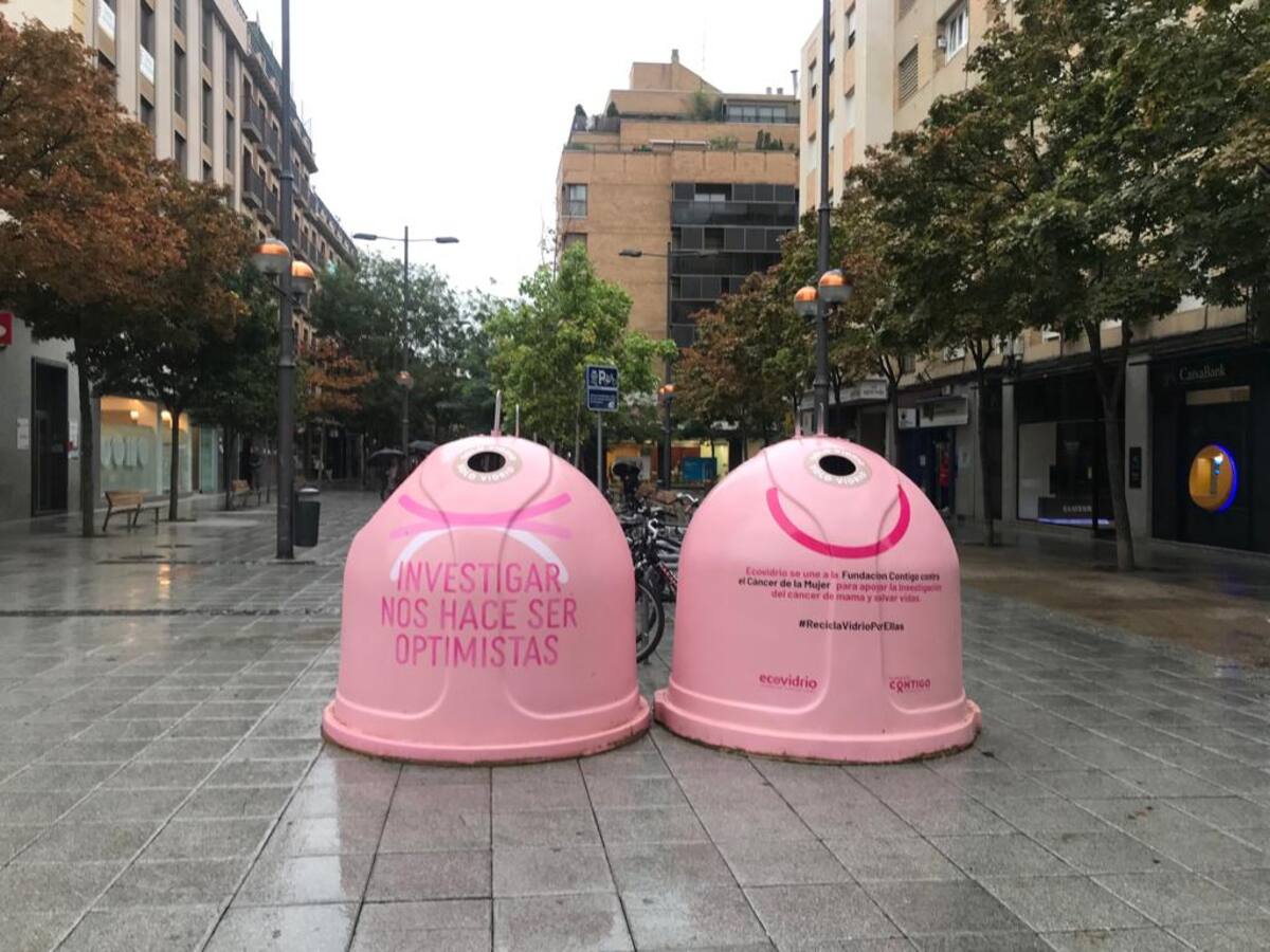 La Asociación contra el cáncer recuerda, en el Día Mundial del Cáncer de Mama, que "el rosa es más que un color"