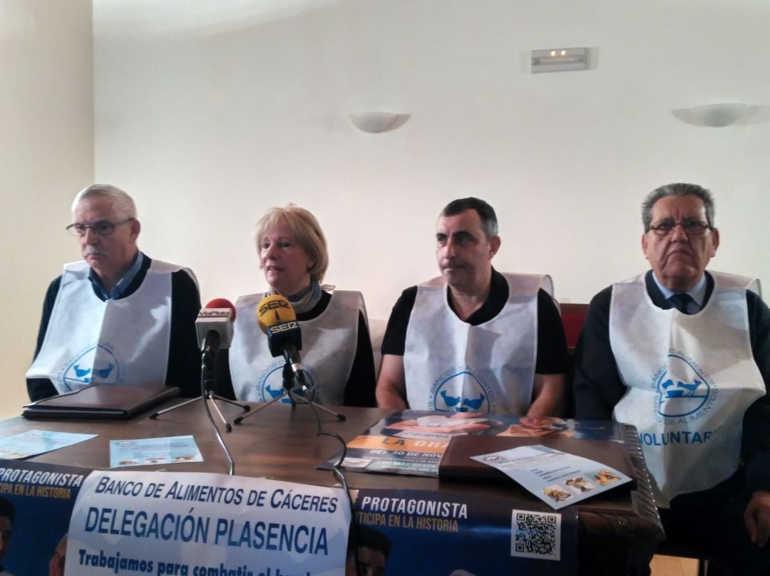 Voluntarios Banco de Alimentos en su delegación de Plasencia