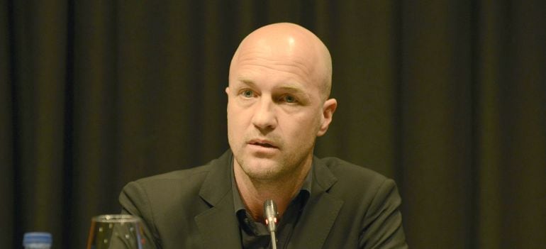 Jordi Cruyff en el memorial de su padre