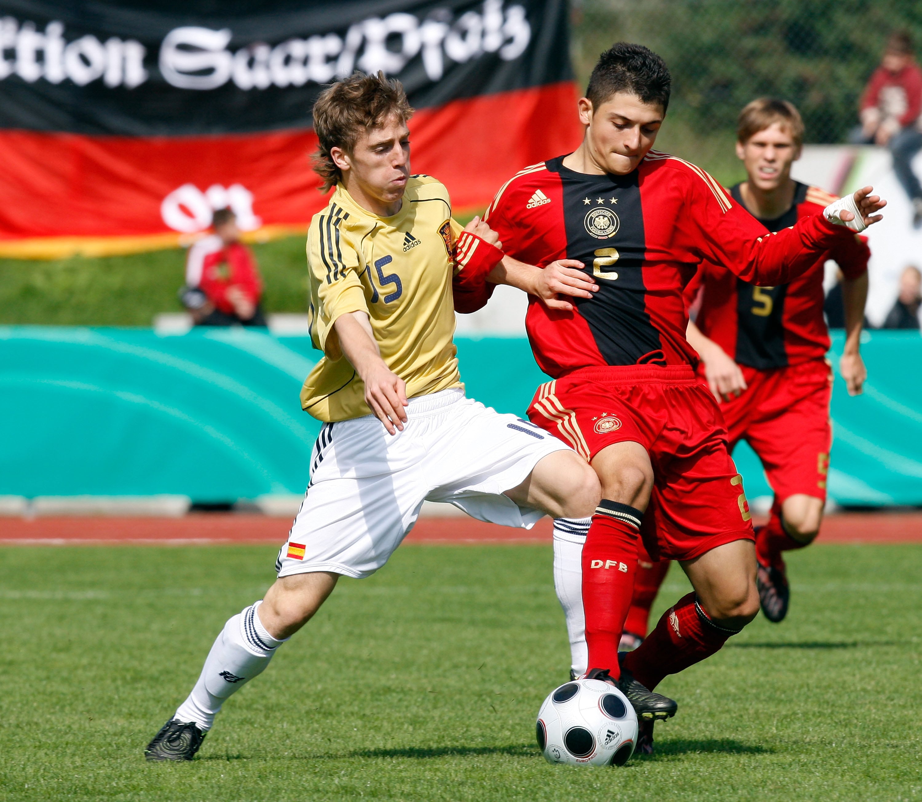 Iker Muniain, durante un partido con la selección española sub 17