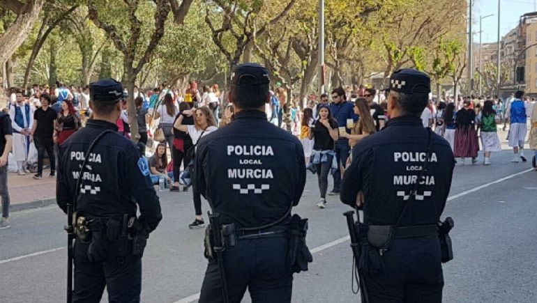 Agentes de la Policía Local de Murcia durante un día del Bando de la Huerta