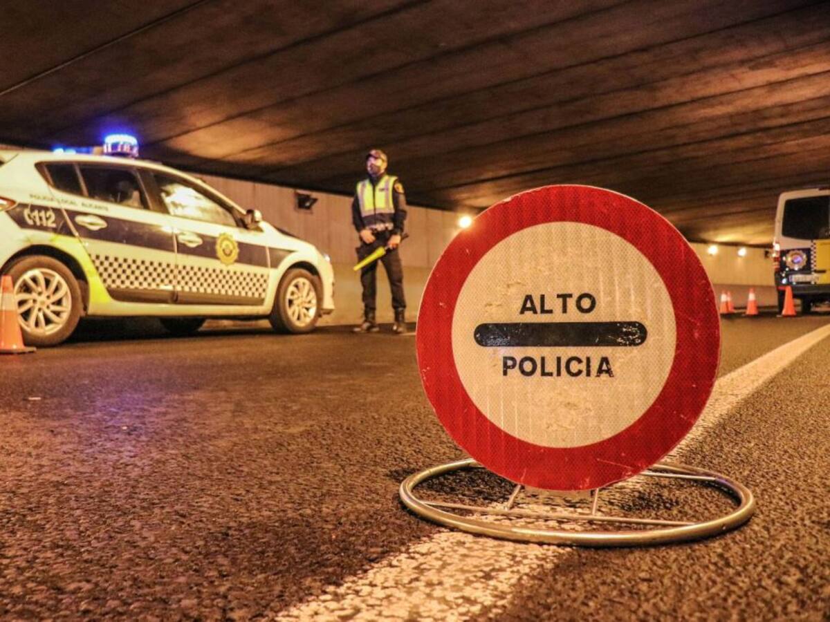 La Policía de Alicante disuelve seis fiestas en viviendas y una pelea e impone 24 denuncias por desobediencia