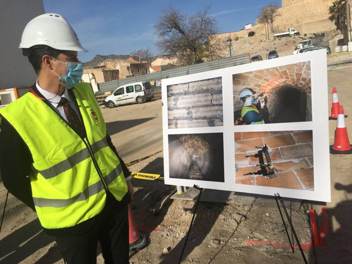 Elda encuentra un refugio antiaéreo en las obras de la Plaza de Arriba y lo hará visitable