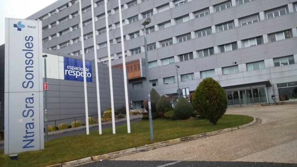 En verano se superan los 30 °C en varias plantas del Hospital de Ávila, según denuncian los trabajadores