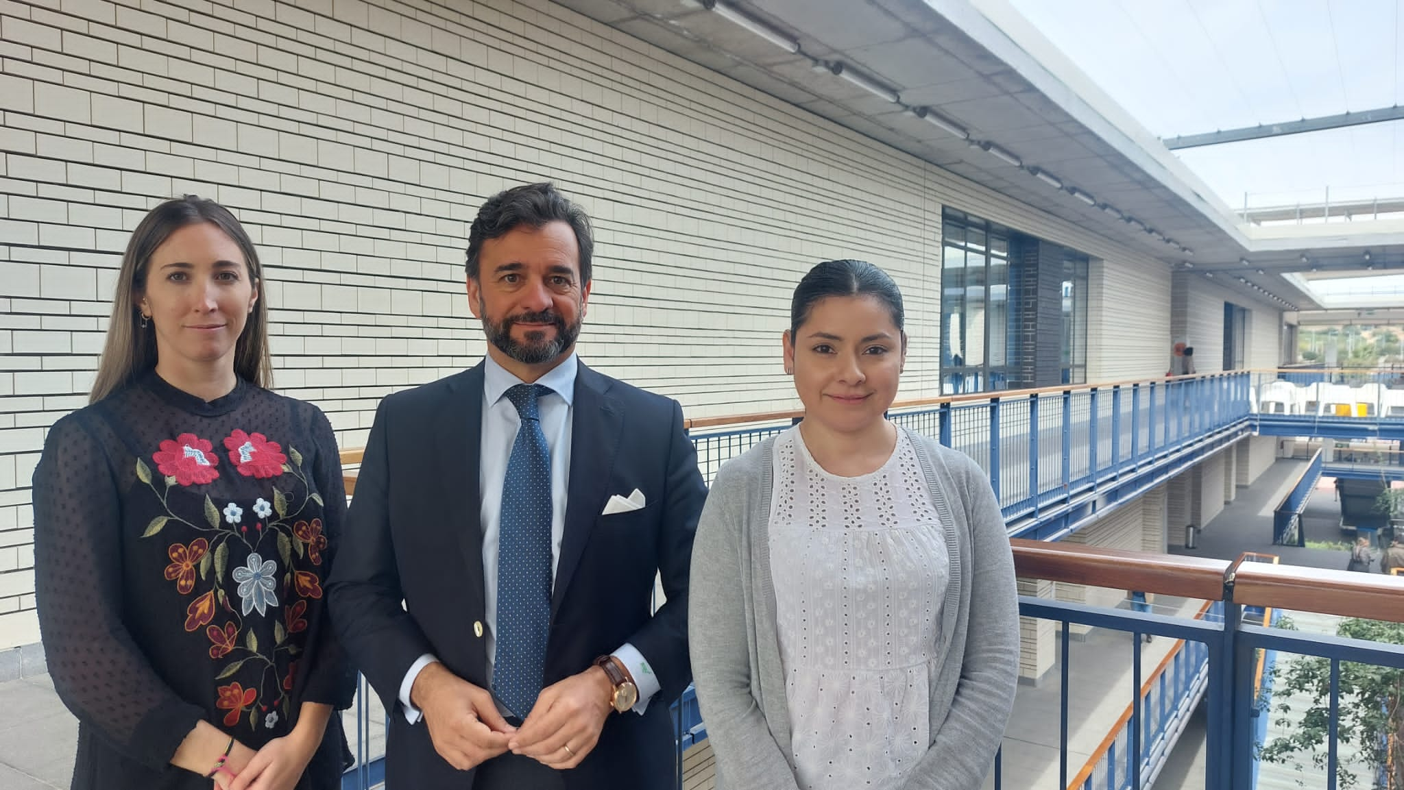 Manuel Alejandro Cardenete, Luz Dary Beltrán y Paula Villegas, investigadores de la Universidad Loyola responsables del estudio sobre el impacto económico de la sequía en Andalucía