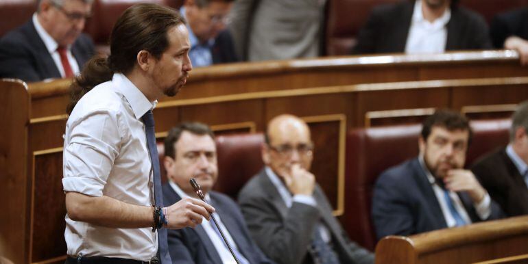 El líder de Podemos, Pablo Iglesias, durante su intervención en la sesión de control al Gobierno en el pleno del Congreso de los Diputados.