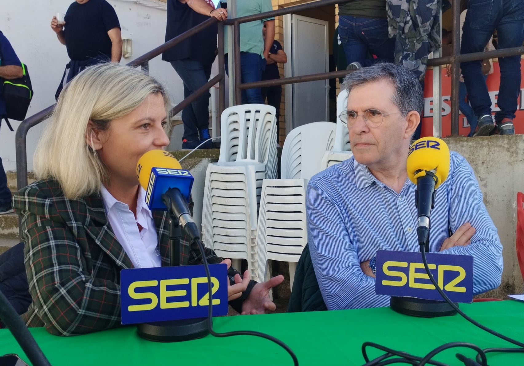 La alcaldesa de Alcolea de Cinca, Begoña Nasarre, en el programa Hoy por Hoy