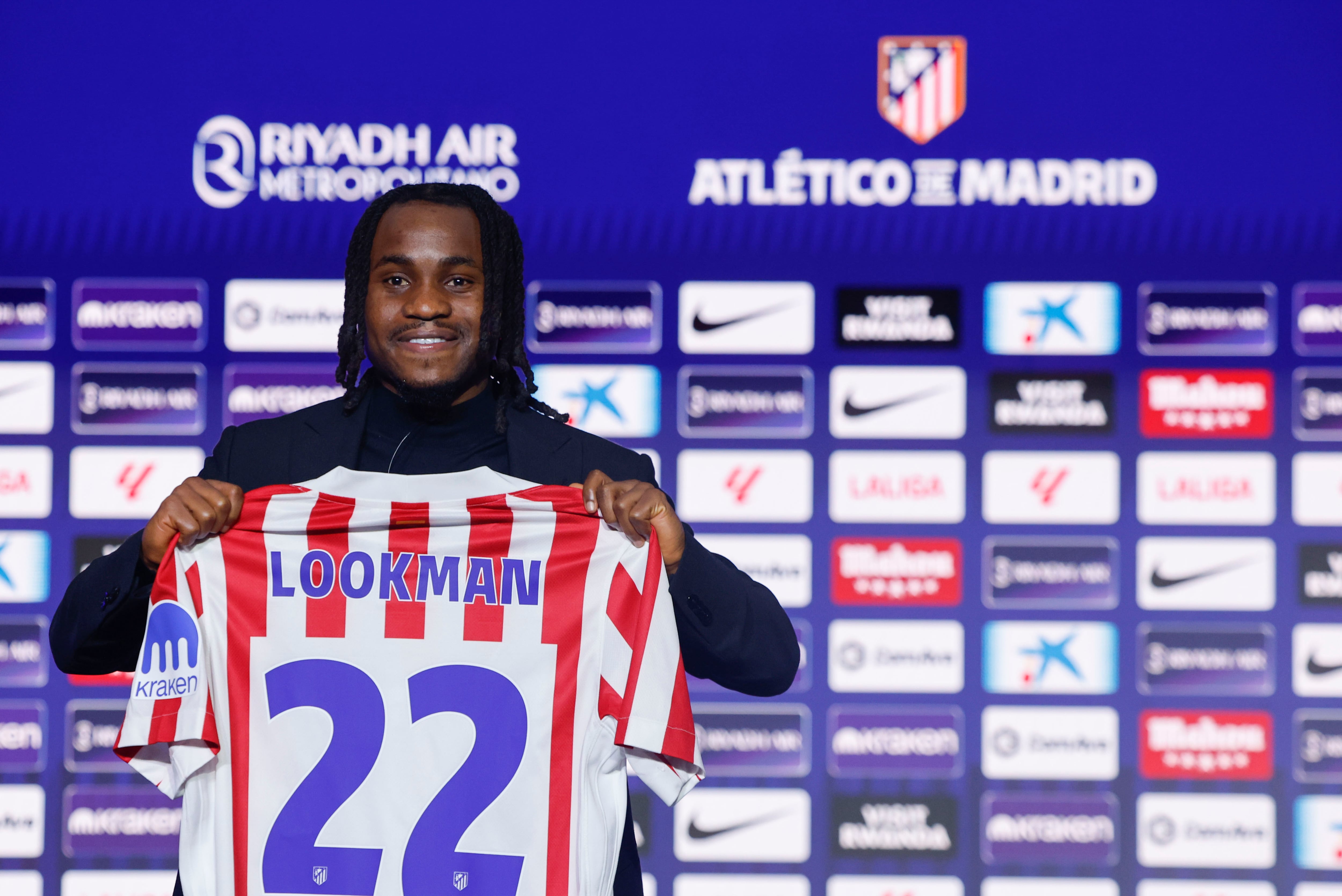 Ademola Lookman, presentado como nuevo jugador del Atlético