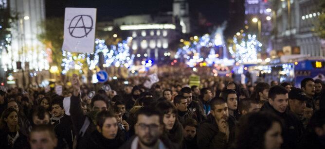 Vista general de la concentración &quot;Rodea el Congreso&quot; que se ha desarrollado en las inmediaciones de la Cámara Baja como protesta a la nueva Ley de Seguridad Ciudadana que definen &#039;Ley mordaza&#039;.