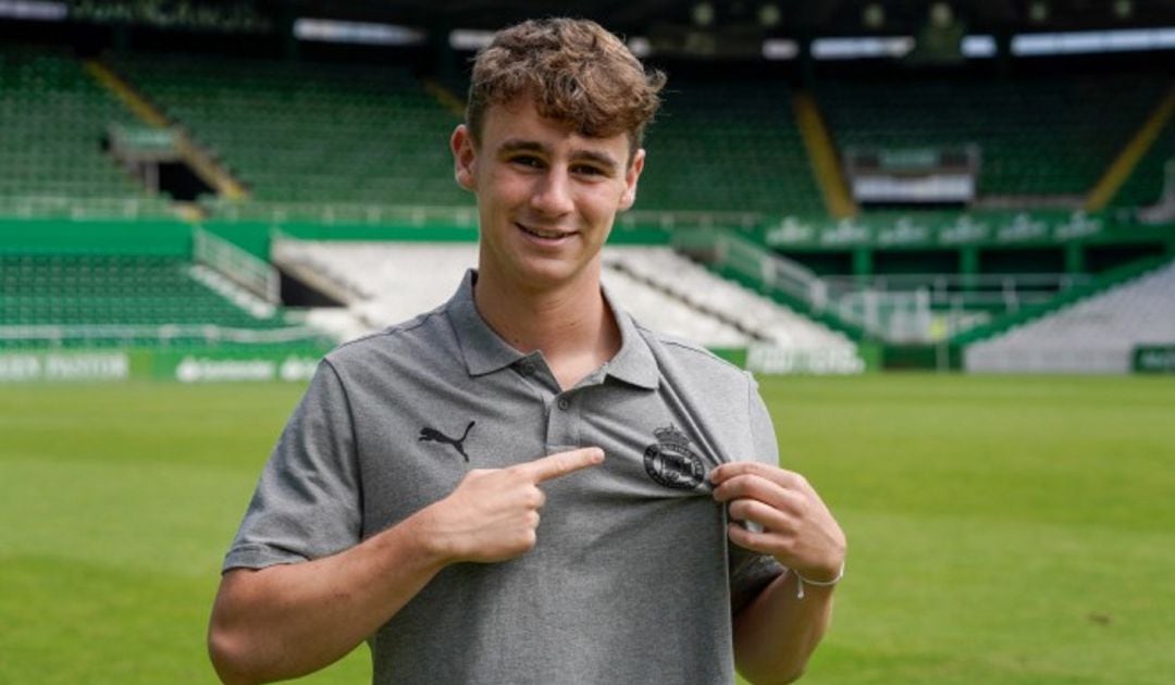 El central diestro Javier Entrecanales jugará cedido en el Tropezón