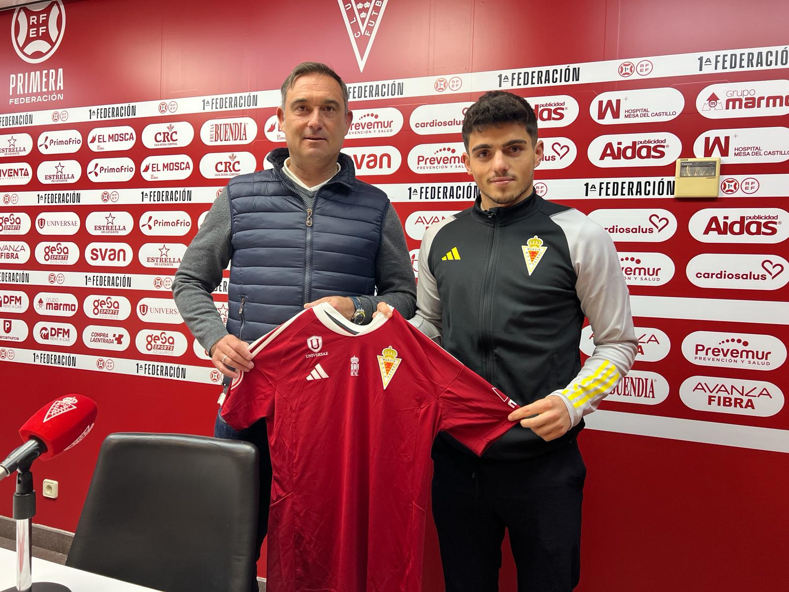 Javi Recio y Juanmi Carrión en la presentación del lateral zurdo