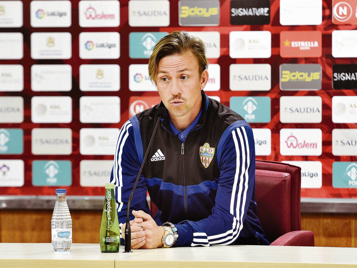 Guti: "Habrá un gran fichaje en el Almería"