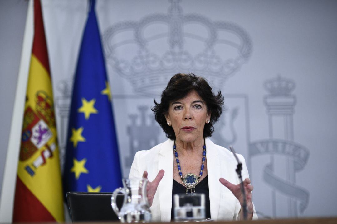 La ministra Portavoz, y de Educación y Formación Profesional en funciones, Isabel Celaá, durante la rueda de prensa posterior al Consejo de Ministros.