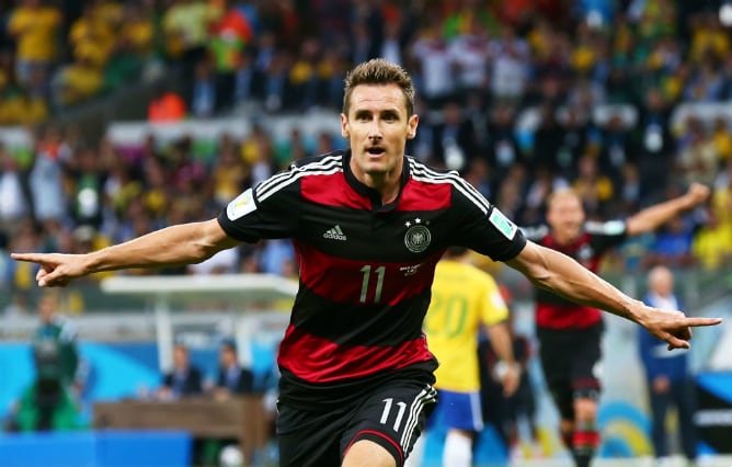 Klose marca ante Brasil y ya es el máximo goleador de los mundiales