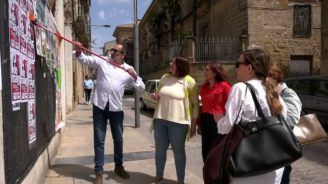 Las secretarias generales de CCOO y UGT han participado hoy en Úbeda en la tradicional pegada de carteles