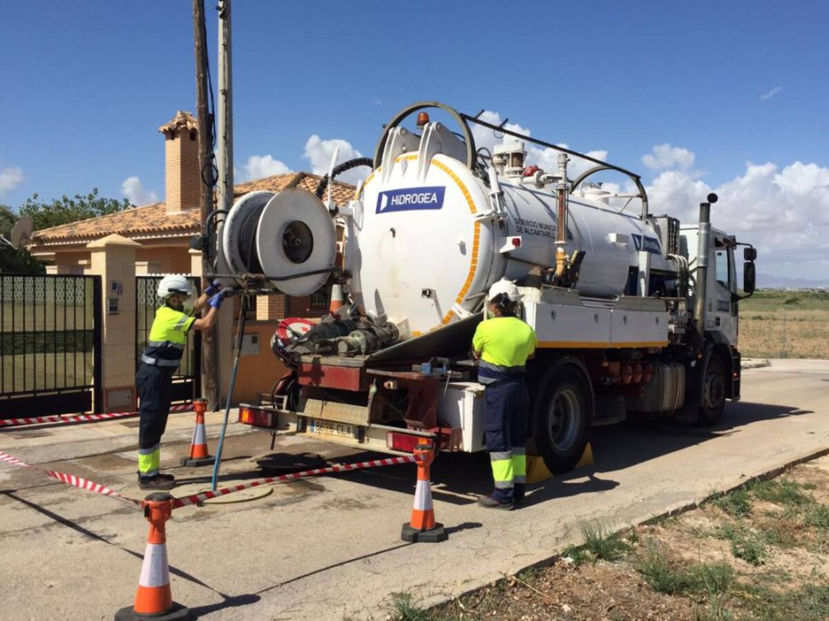 El Ayuntamiento de Cartagena refuerza la limpieza de ramblas y alcantarillado