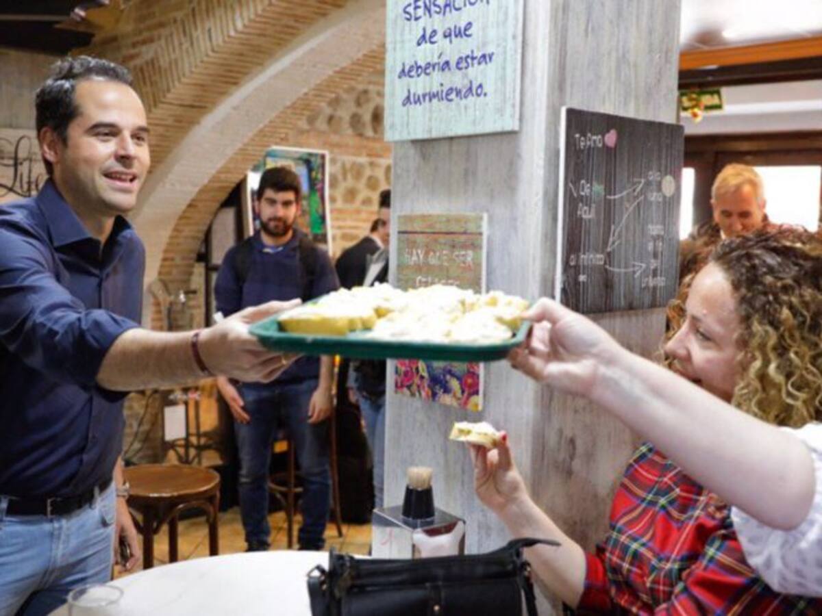 Aguado avanza que habrá "fichajes" en las candidaturas locales