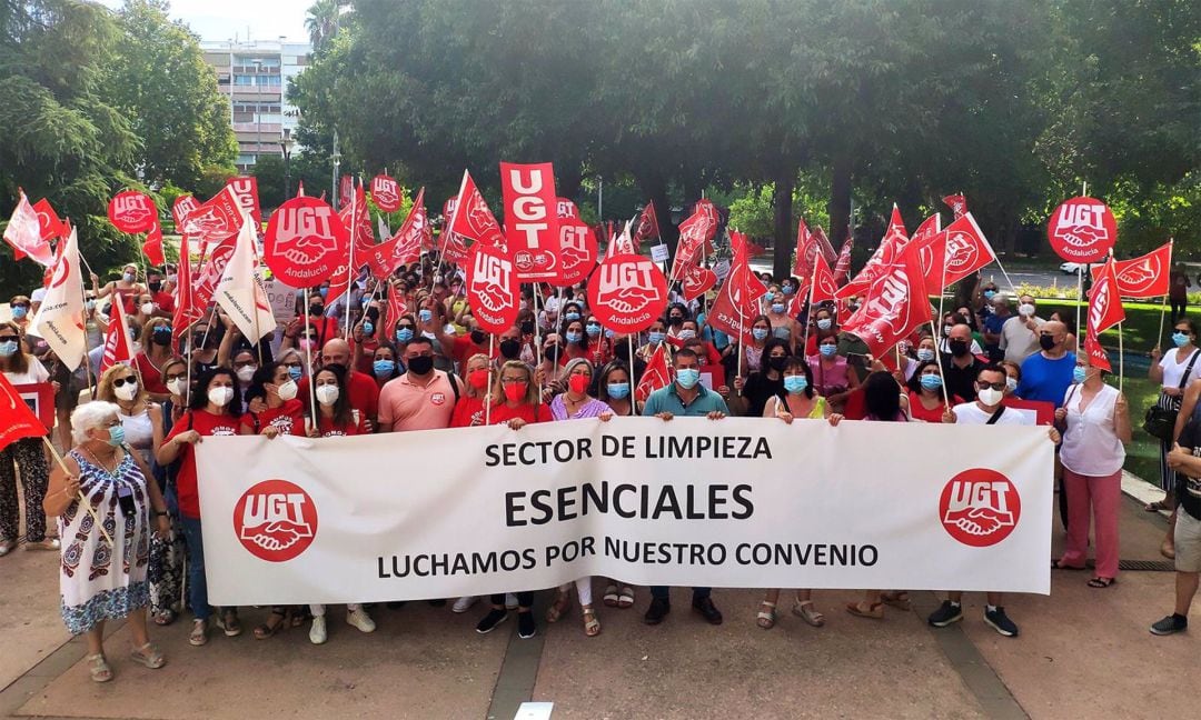 Imagen de archivo de una protesta de los trabajadores y trabajadoras del sector de la limpieza en Córdoba