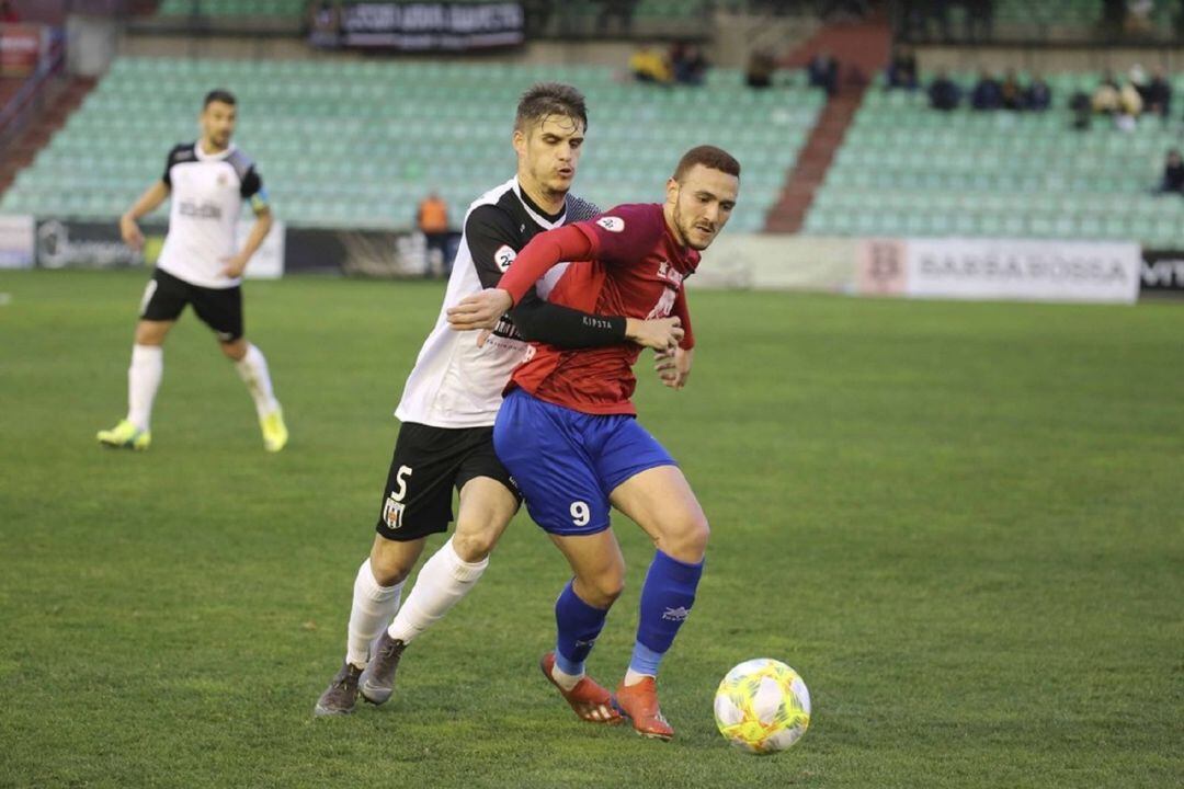 Alonso ante el Mérida.