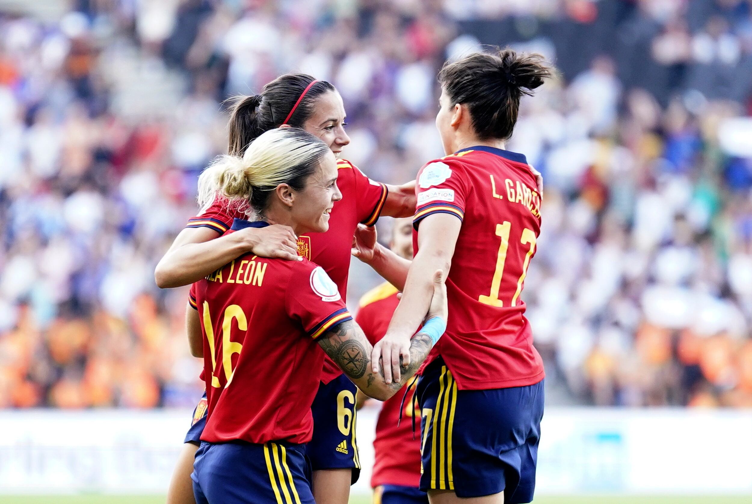 España celebra un gol contra Finlandia en la Eurocopa EFE/EPA/TIM KEETON