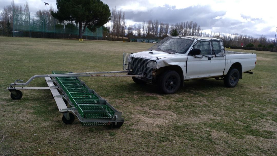 Denuncian que coches de la empresa &#039;Áreas Verdes&#039; no cumplen con la normativa de circulación