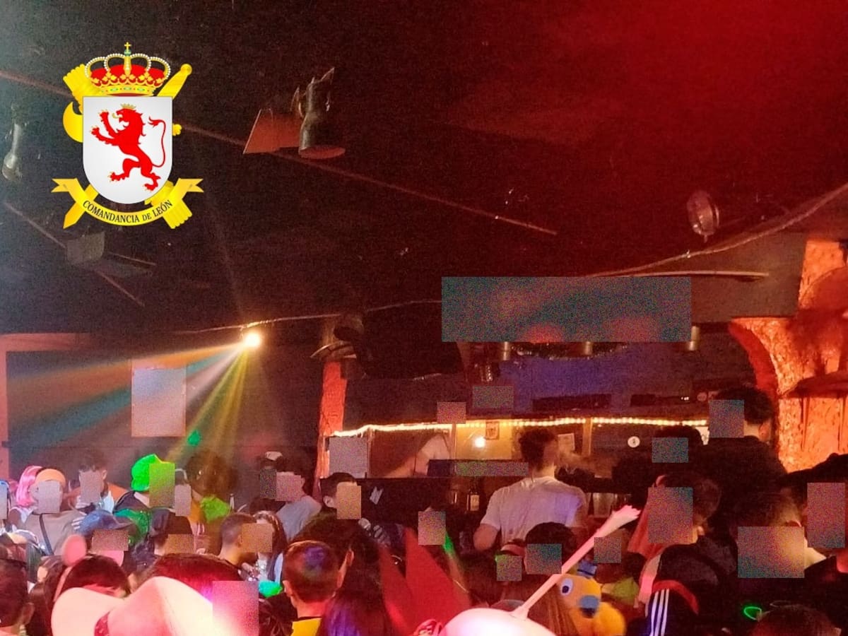Desalojada una discoteca de Villafranca por duplicar el aforo permitido y permitir la entrada a menores