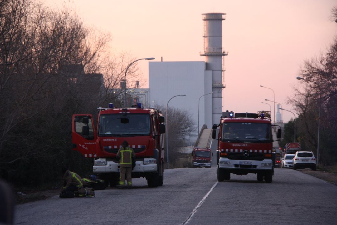 Bombers a la zona de la planta d&#039;IQOXE, el gener de 2020. 