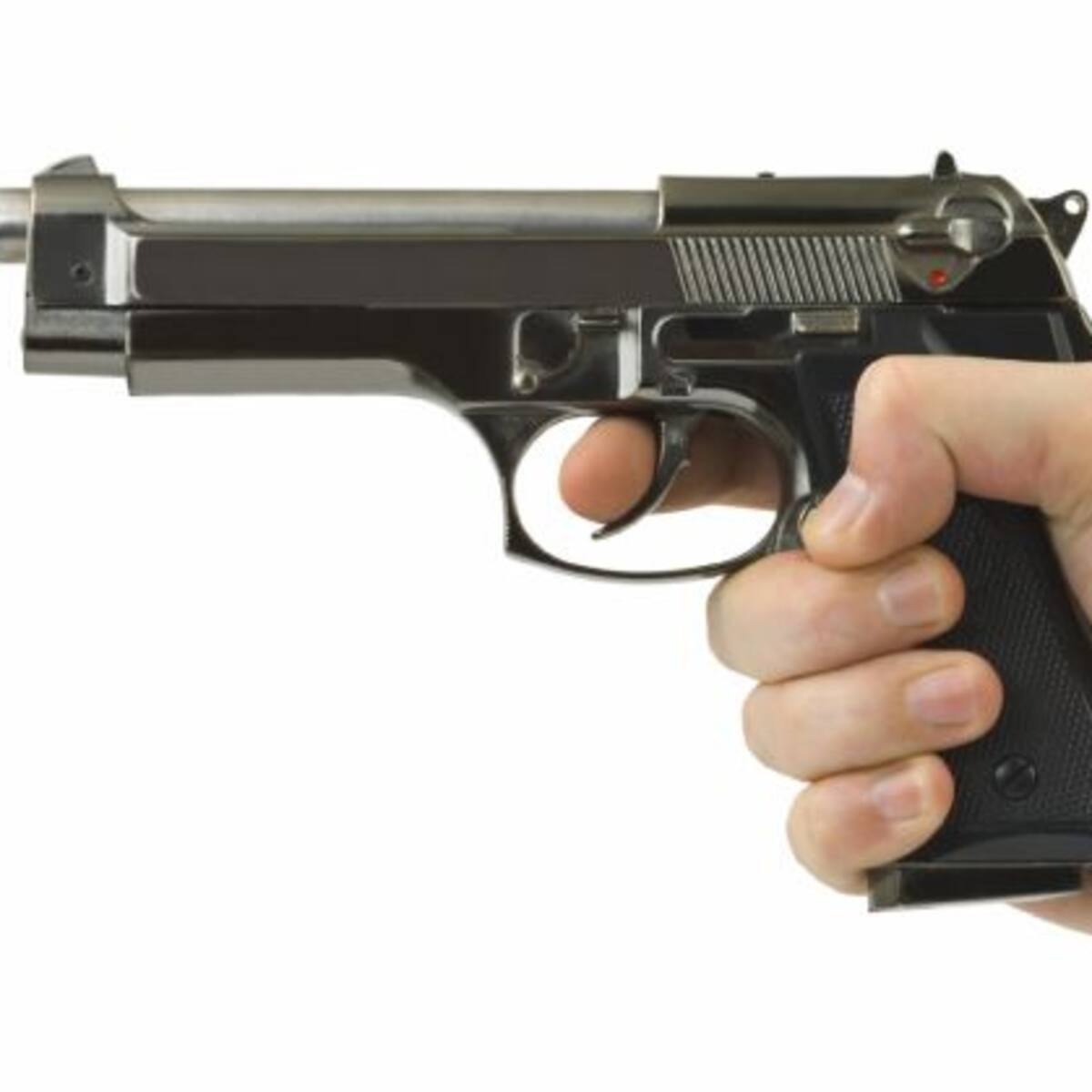 Como "no tenían de qué hablar" y "ya no estaba con ella", le disparó