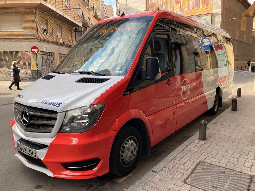 Autobús de Monbus (TMP) de una de las líneas que presta servicio a las pedanías de Murcia