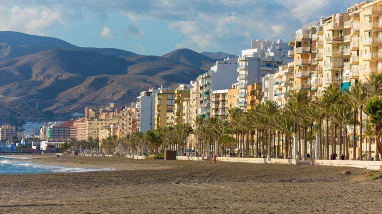 Izquierda unida ha criticado la falta de mantenimiento de los aseos.