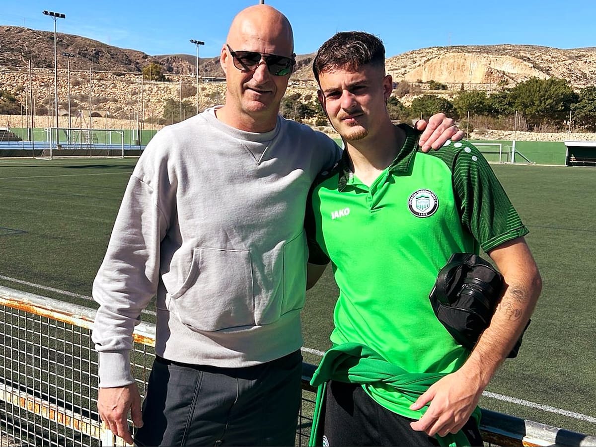 De portero a goleador: Iker Burgos se abre camino en el Almería