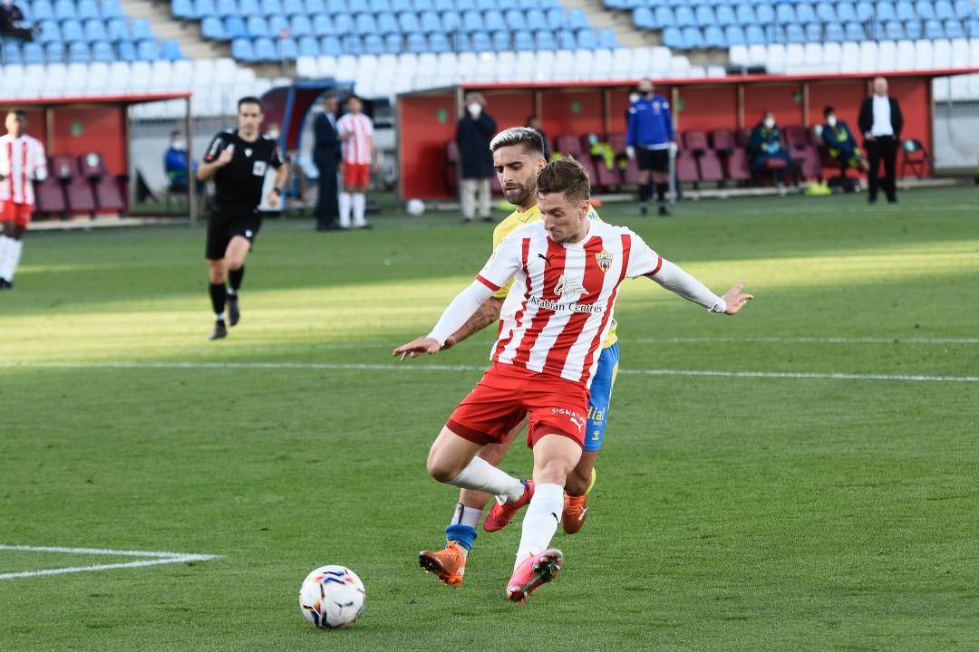 Iván Balliu en el partido ante Las Palmas. 