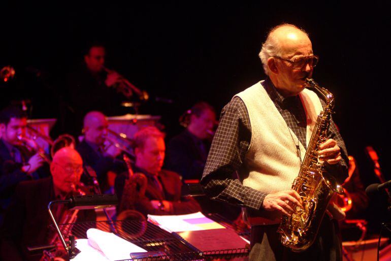 Lennie Niehaus en un concierto en Londres