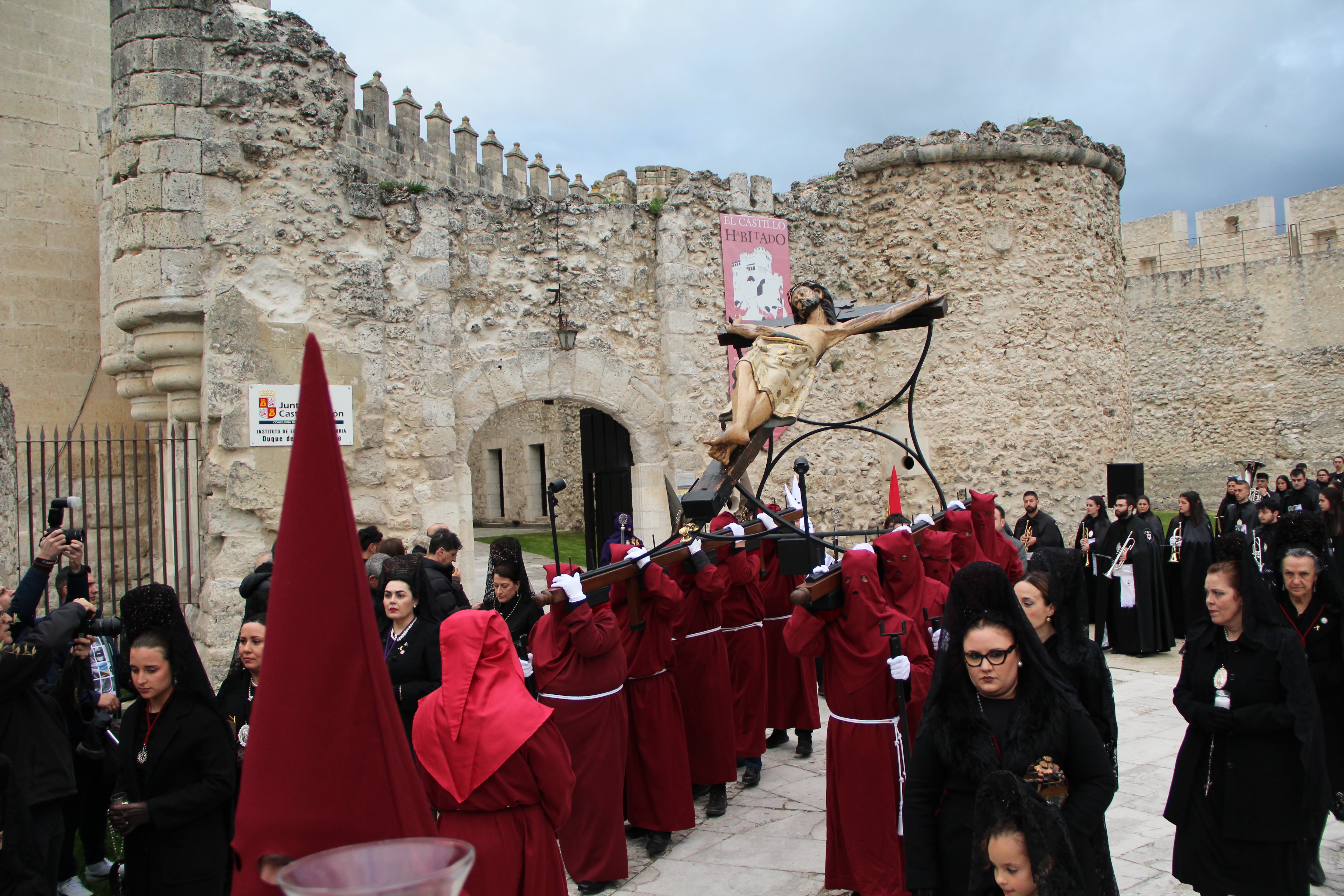 Cristo de San Gil en la procesión de Jueves Santo de Cuéllar
