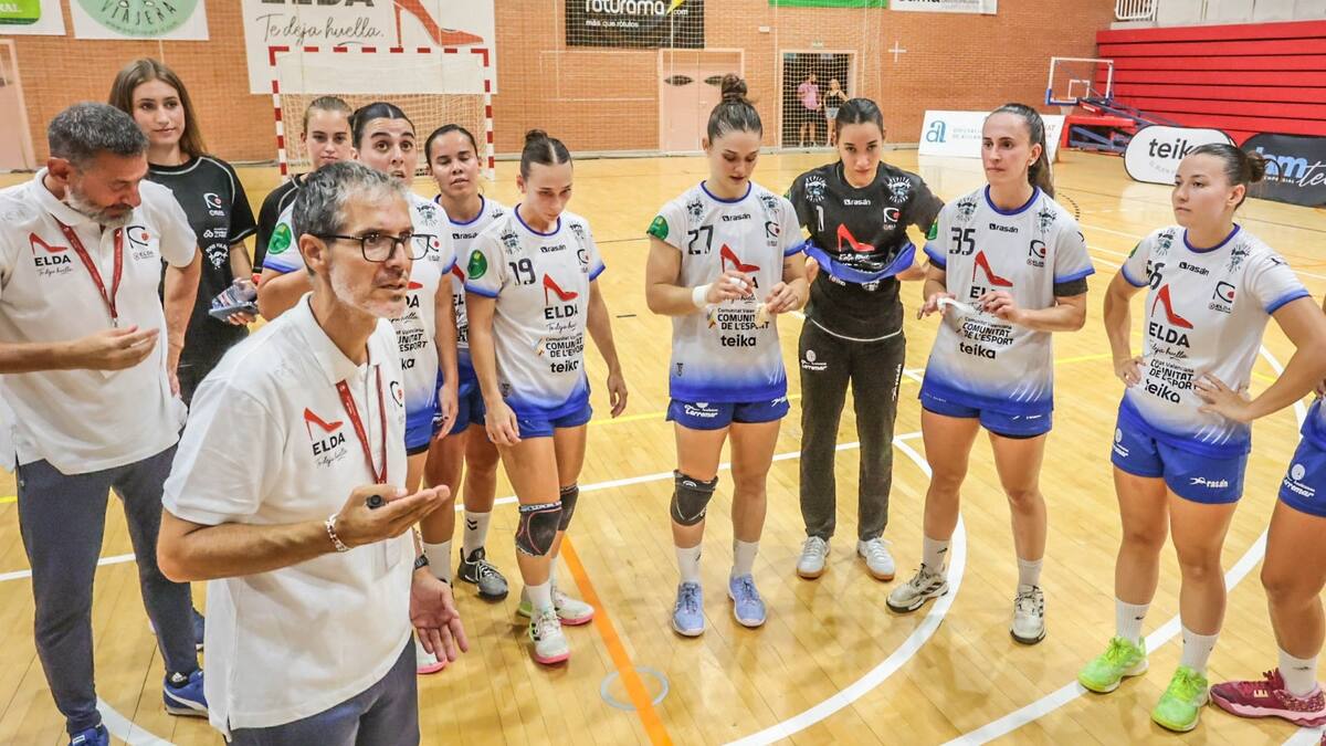 José Ignacio Prades, Ent. del Elda Prestigio, antes de recibir al Zonzamas Plus Car Lanzarote