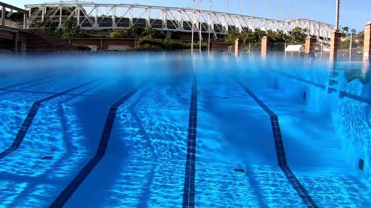 Los sindicatos denuncian la precarización del servicio de socorrismo en las piscinas municipales para justificar su privatización