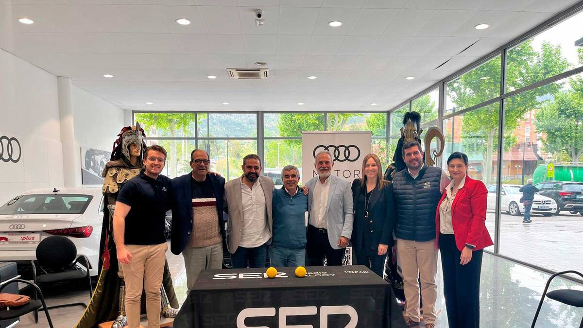 Los cargos de 2025 de Alcoy explican sus sentimientos tras las Fiestas de Moros y Cristianos en Audi Motor Pacífico