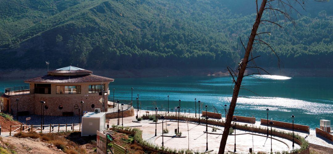 Instalaciones en el Pantano de 'El Tranco'