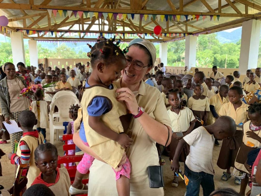 La misionera balear Victoria Braquehais en Camerún