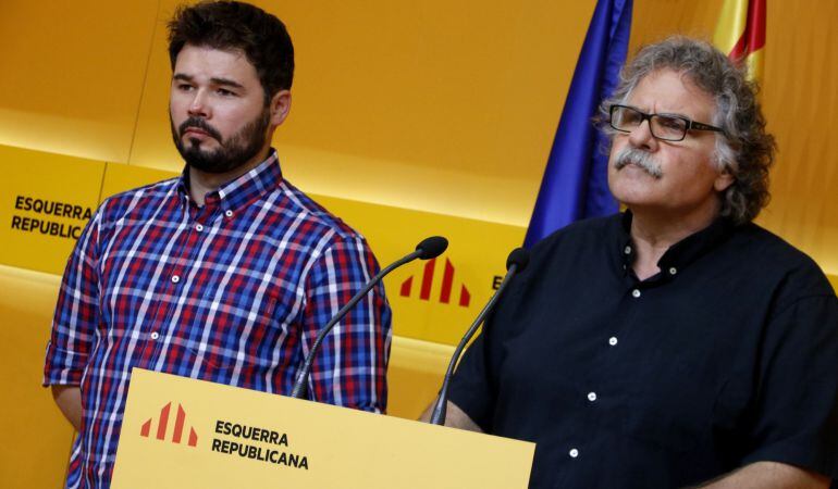 El portaveu i portaveu adjunt d'ERC al Congrés, Joan Tardà i Gabriel Rufián, després de la reunió de la direcció d'Esquerra.