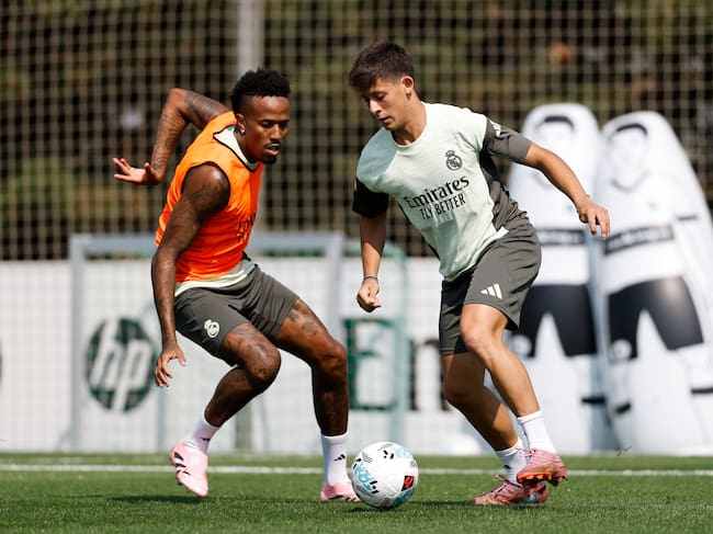 Militao y Arda Güler durante un entrenamiento