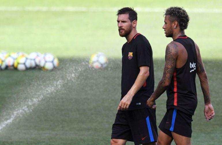 Neymar y Messi durante un entrenamiento con el Barça 