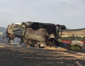 La cosechadora que podría estar en el origen del incendio de Belmontejo