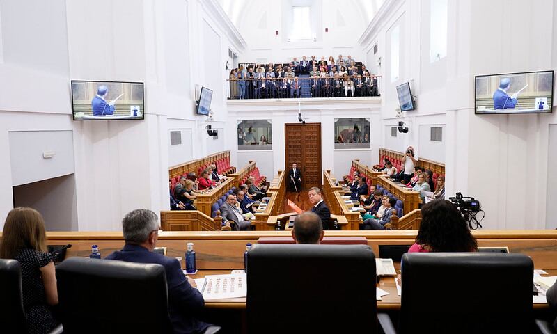 Emiliano García-Page durante el debate de investidura