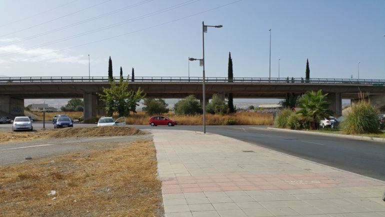 Rotonda de entrada al PTS desde la Ronda Sur.