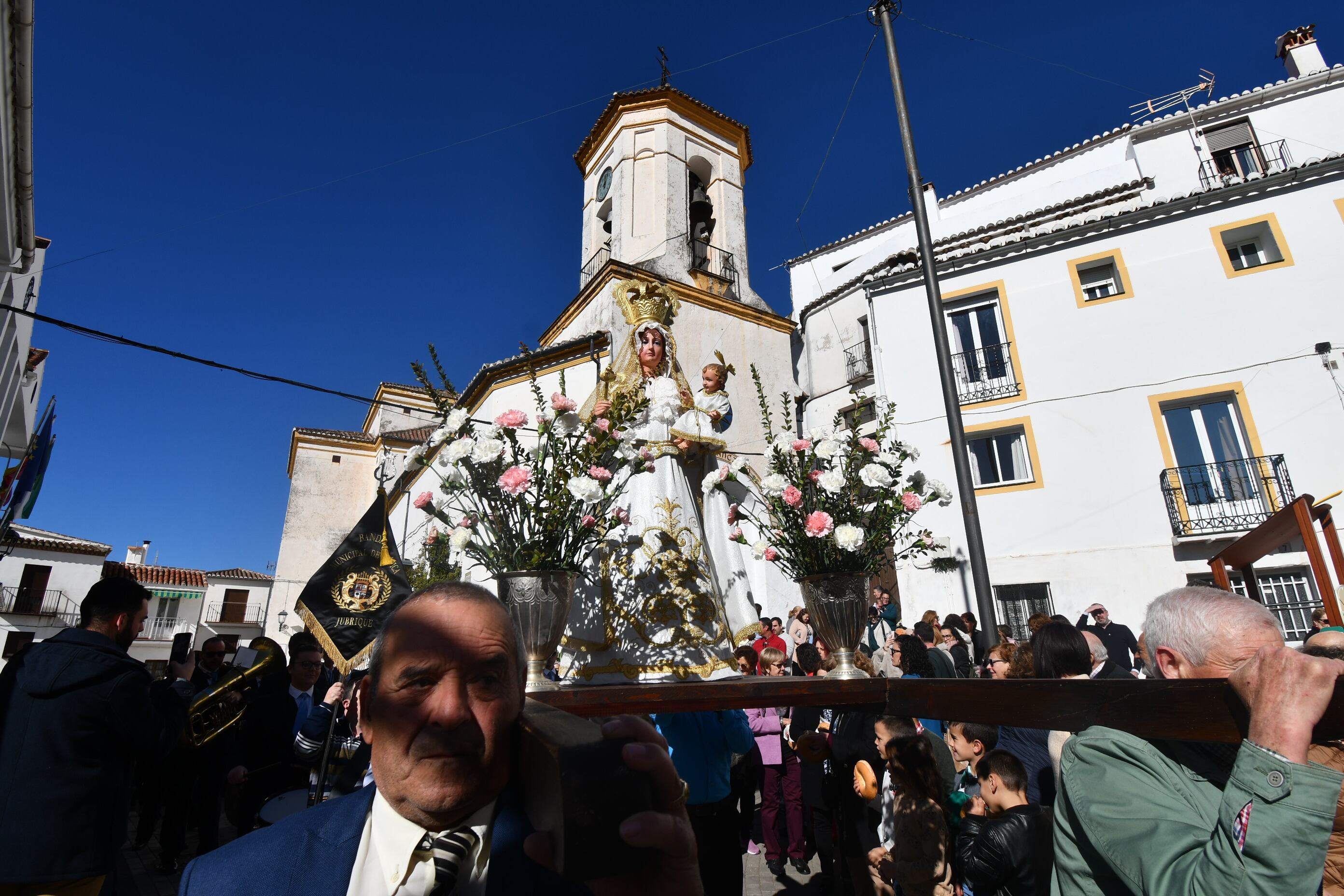 La Virgen de la Candelaria paseando por las calles de Jubrique