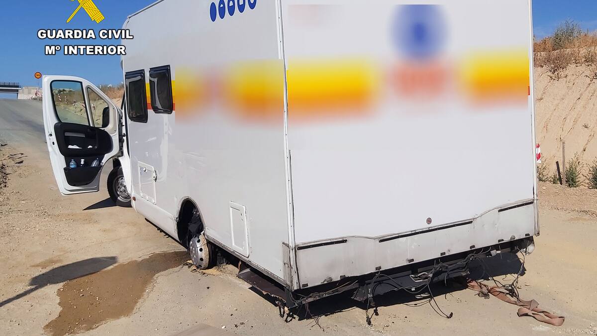 Desarticulado un grupo criminal tras abandonar una autocaravana con más de 500 kilos de droga en la A-7