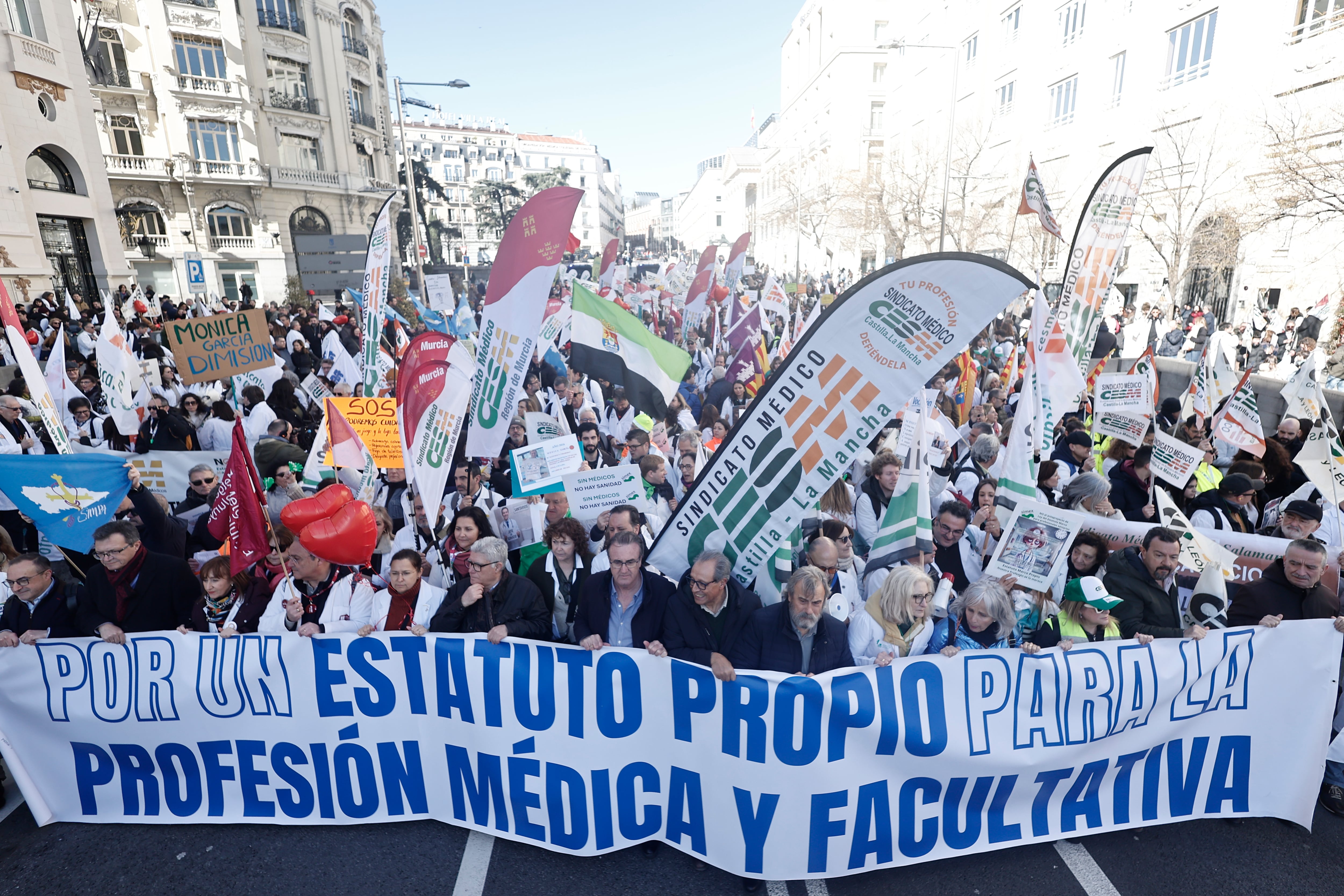 ¿Por qué los médicos van a la huelga esta semana?